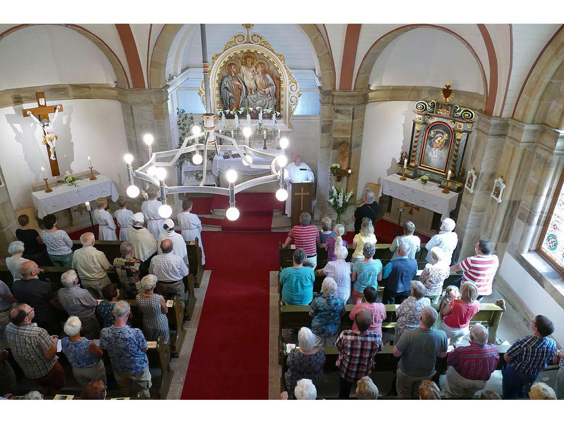 Nachfeier des Mährisch-Neustädter Wachsstockfestes an der Weingartenkapelle (Foto: Karl-Franz Thiede)